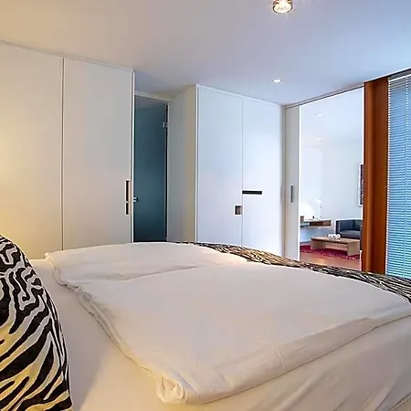 Becker's & Restaurant Otel 4*
