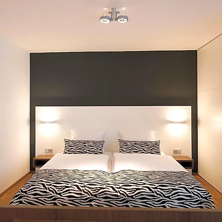 Becker's & Restaurant Otel 4*