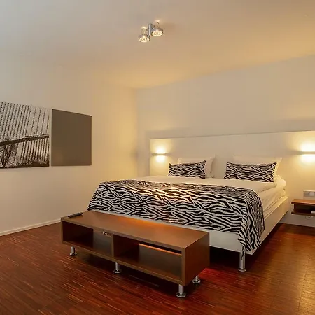 Becker's & Restaurant Отель 4*