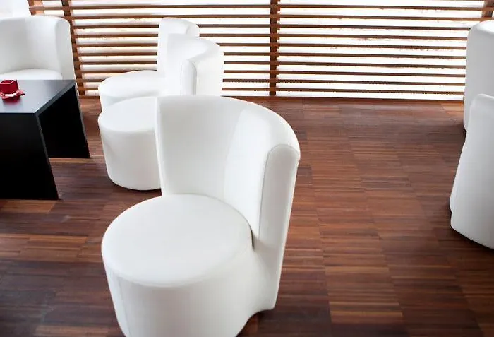 Becker's & Restaurant Ξενοδοχείο