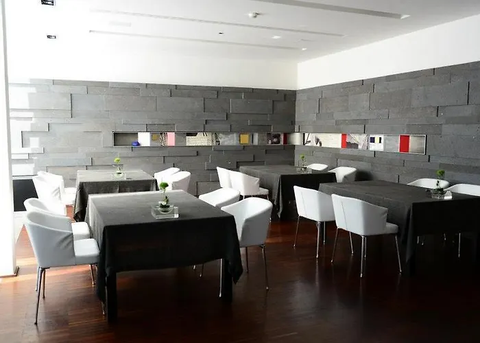 Becker's & Restaurant Ξενοδοχείο Τρίερ